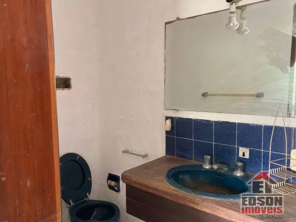 Imagem Vendo Casarão em Itaipuaçu com 5 Quartos, 2 Suítes.