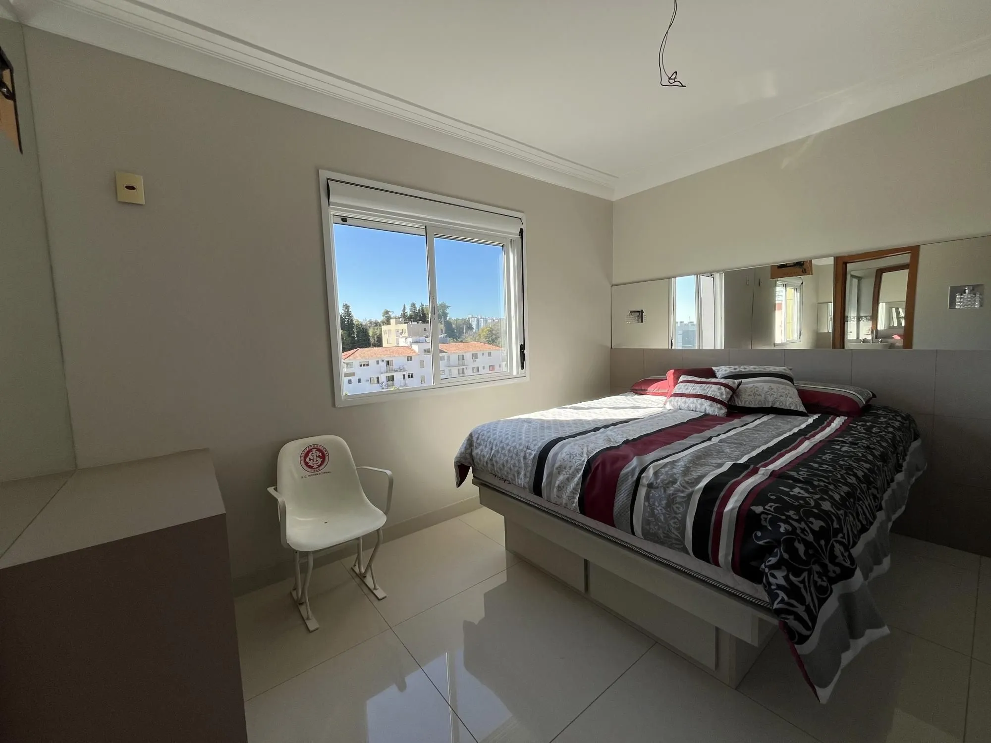 Imagem Apartamento de 2 quartos, suíte e 2 vagas garagem bairro São João Porto Alegre