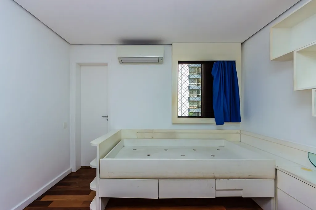 Imagem Apartamento à venda em São Paulo, Moema, com 3 quartos, 198m2