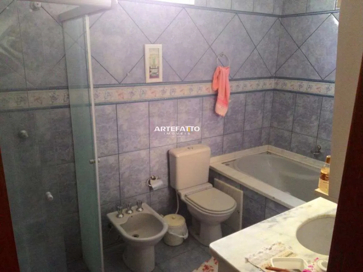Imagem Casa à venda em Franca, Centro, com 3 quartos, 199m2