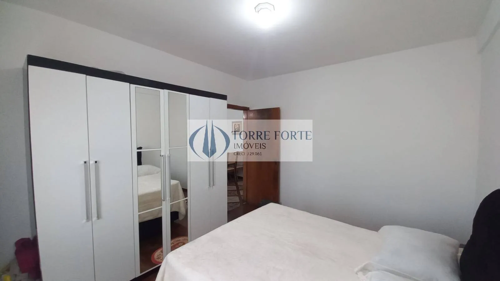Imagem 2 casas com 3 dormitórios 4 banheiros + 1 salão na Vila Mafra