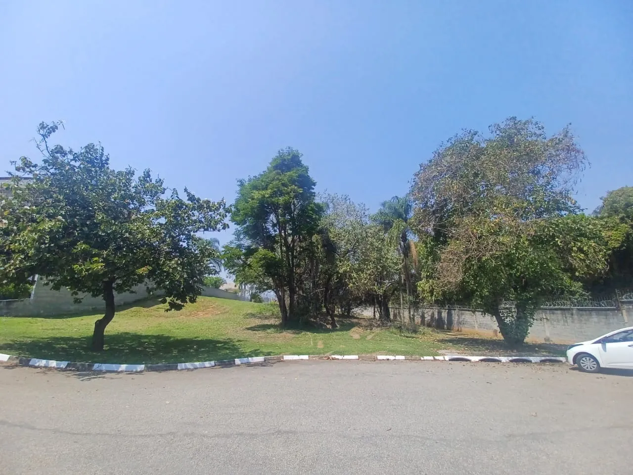 Imagem Terreno de 1.643,67m² Localizado no Condomínio Residencial Fazenda Imperial - Sorocaba/SP!