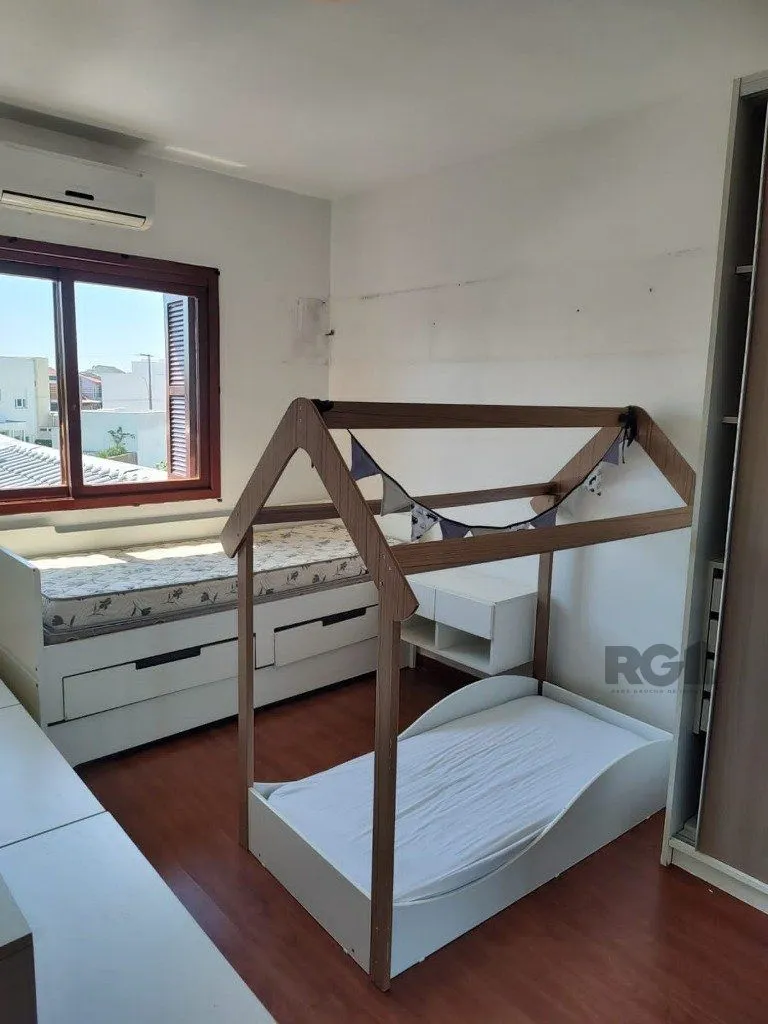 Imagem Casa sobrado no Verdes Campos de 3 dormitórios e 4 vagas