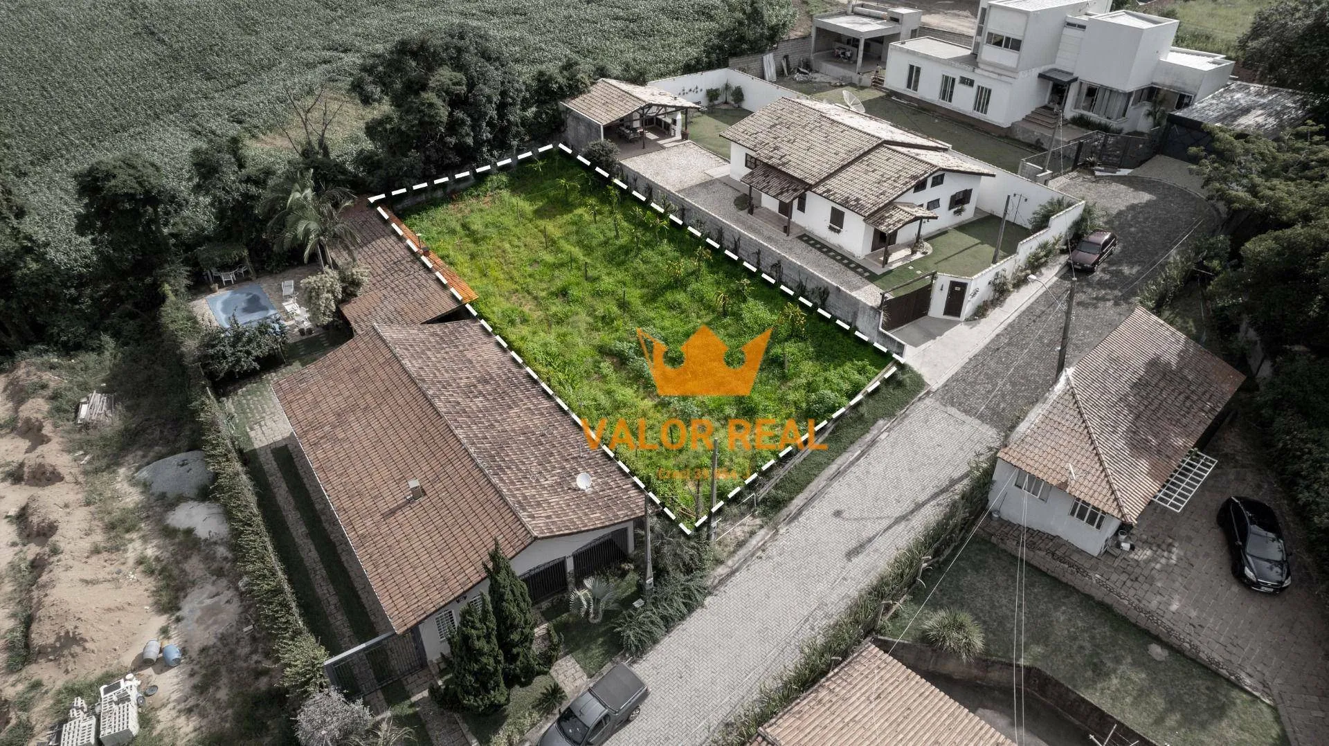Imagem Super oferta. Terreno com perfil de condomínio, 619 m2 - R$ 450 mil - Traviú - Alto Padrão - Boa Topografia