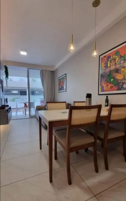 Imagem Flat pé na areia no Bessa com varanda gourmet, mobiliado, lazer completo e excelente potencial para moradia ou investimento.