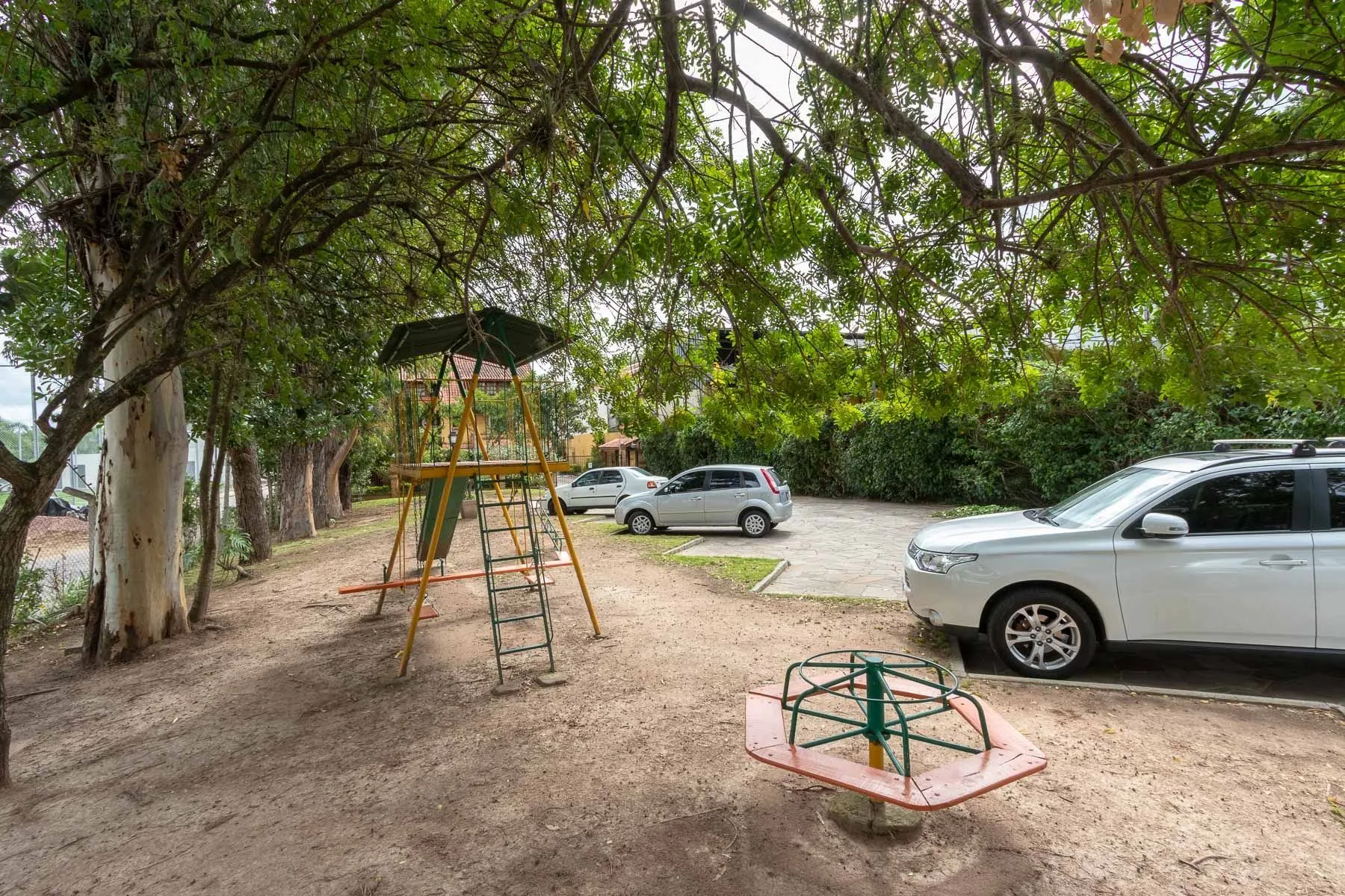 Imagem Casa em condomínio, 171m², 3 dormitórios, Pedra Redonda