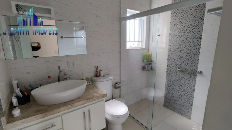 Imagem CASA PRATICAMENTE TÉRREA. PISCINA, SALÃO DE JOGOS, SAUNA, NA GRANJA VIANA