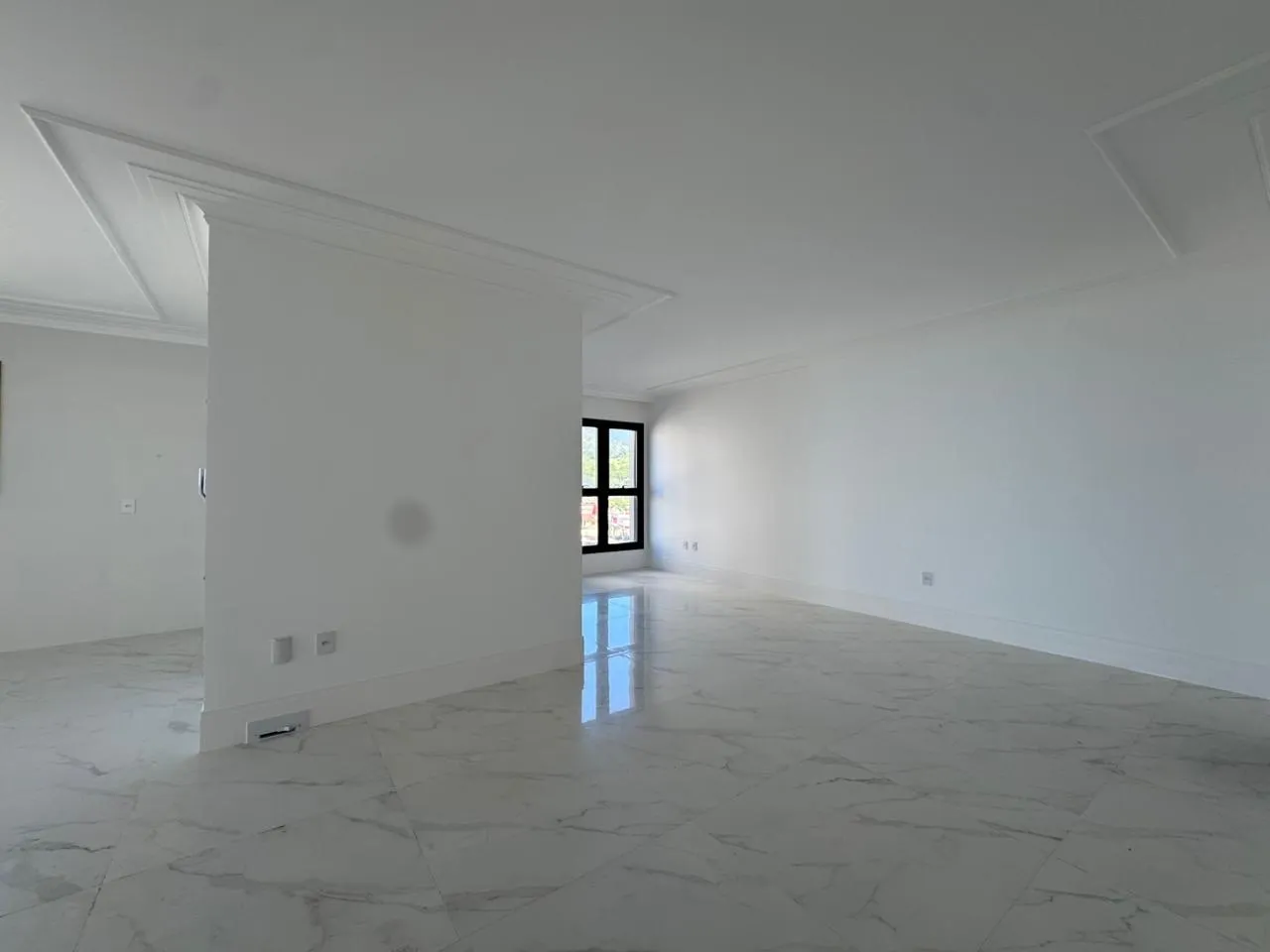 Imagem Apartamento com vista para o mar à venda com 210m2 por R$ 4.200.000,00