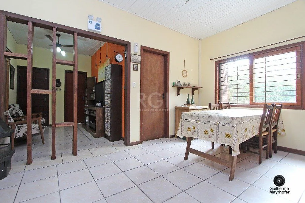 Imagem Casa para Venda - 150m², 2 dormitórios, 2 vagas - Nonoai