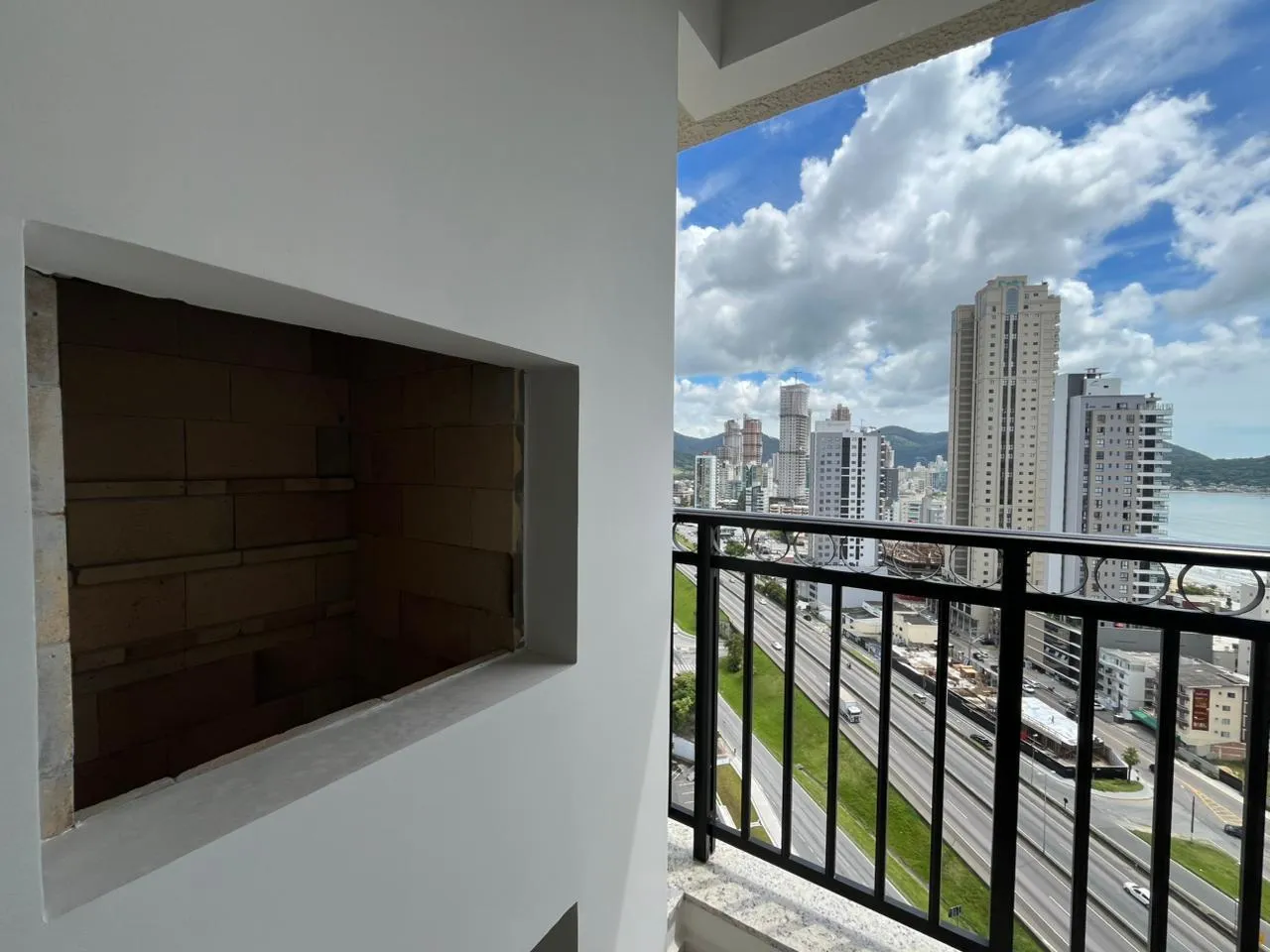Imagem Apartamento com vista para o mar à venda com 59.5m2 por R$ 850.000,00