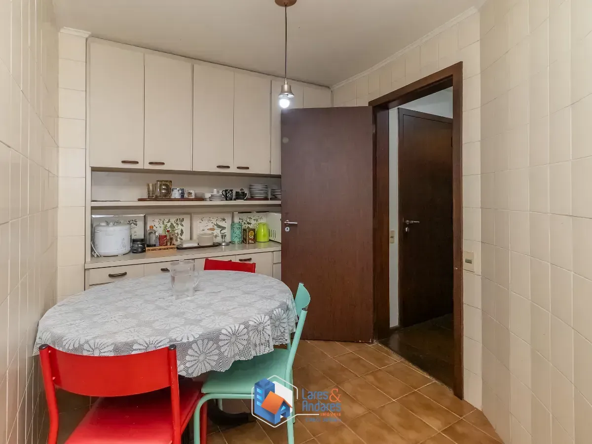 Imagem Apartamento para venda em Moema com 4 quartos, sendo 2 suítes, 170m²