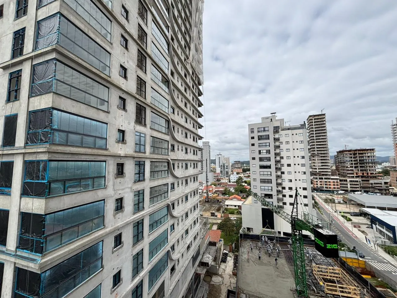 Imagem Apartamento com vista para o mar à venda com 144.65m2 por R$ 2.200.000,00
