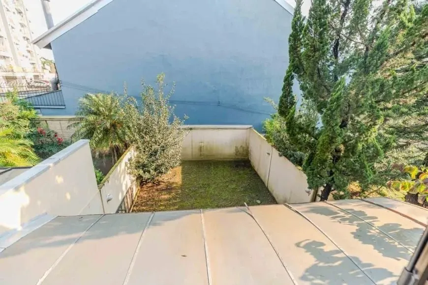 Imagem Casa em condomínio com 3 dormitórios, suíte, sótão e lazer completo - 106m²