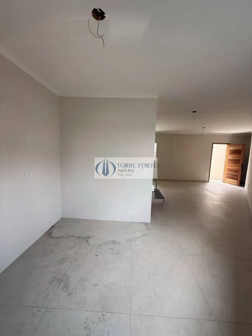 Imagem Lindo Sobrado com 3 Dormitórios, 1 Suíte e 2 Vagas na Vila Prudente