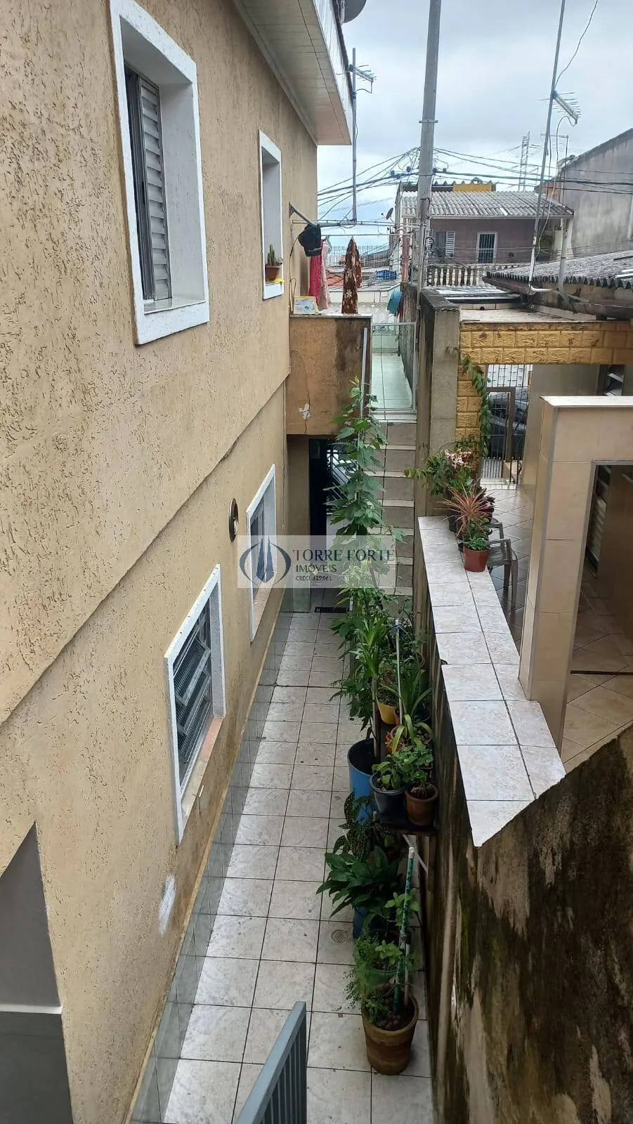 Imagem ótimo sobrado com 4 dormitórios e 2 vagas com varanda gourmet na Vila Rica