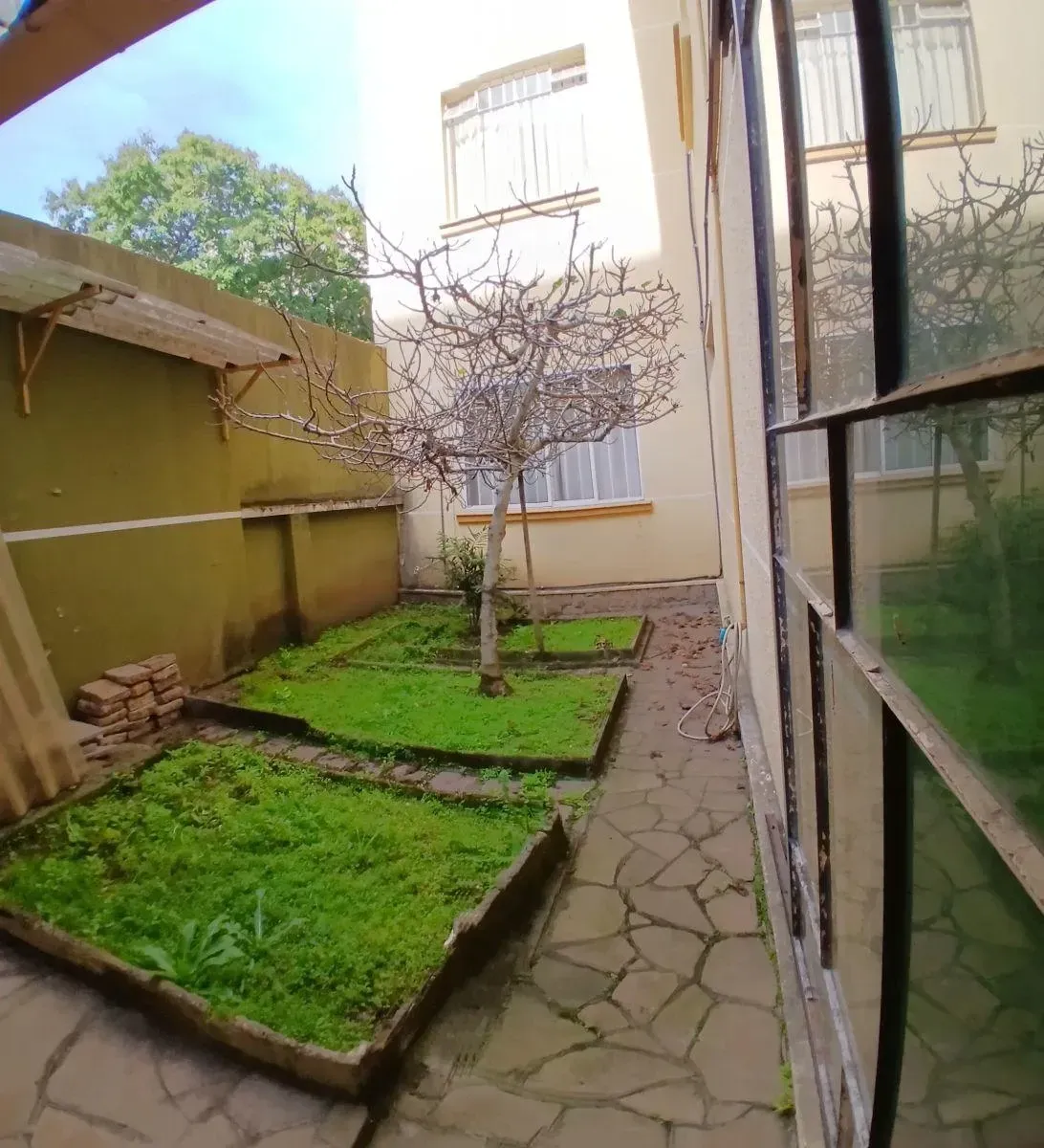 Imagem Casa com 4 Quartos à Venda, 276 m² em Juvevê - Curitiba