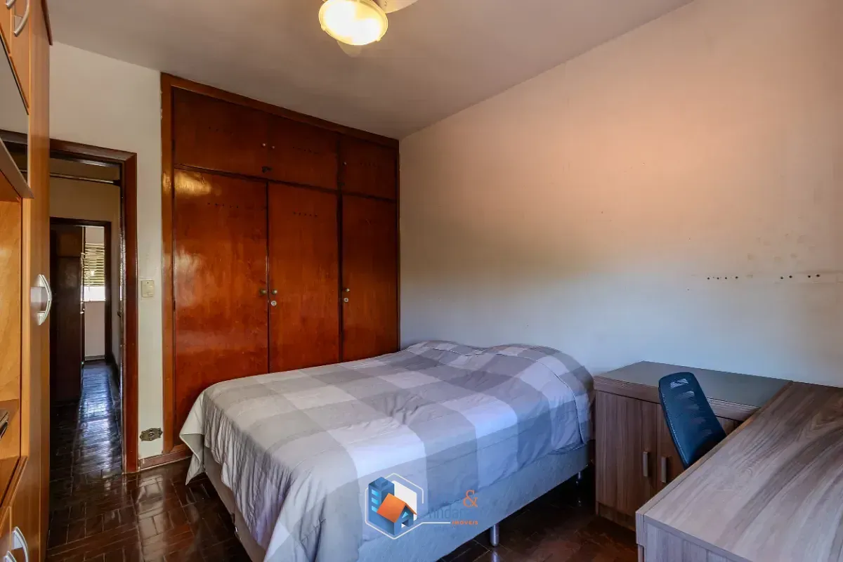Imagem Sobrado para venda em Aclimação com 4 quartos, sendo 1 suíte, 452m²