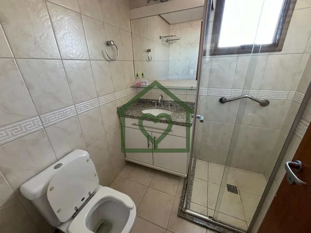Imagem Viviane Paz Imóveis vende ótimo apartamento mobiliado, com vista panorâmica no Menino Deus, conta...