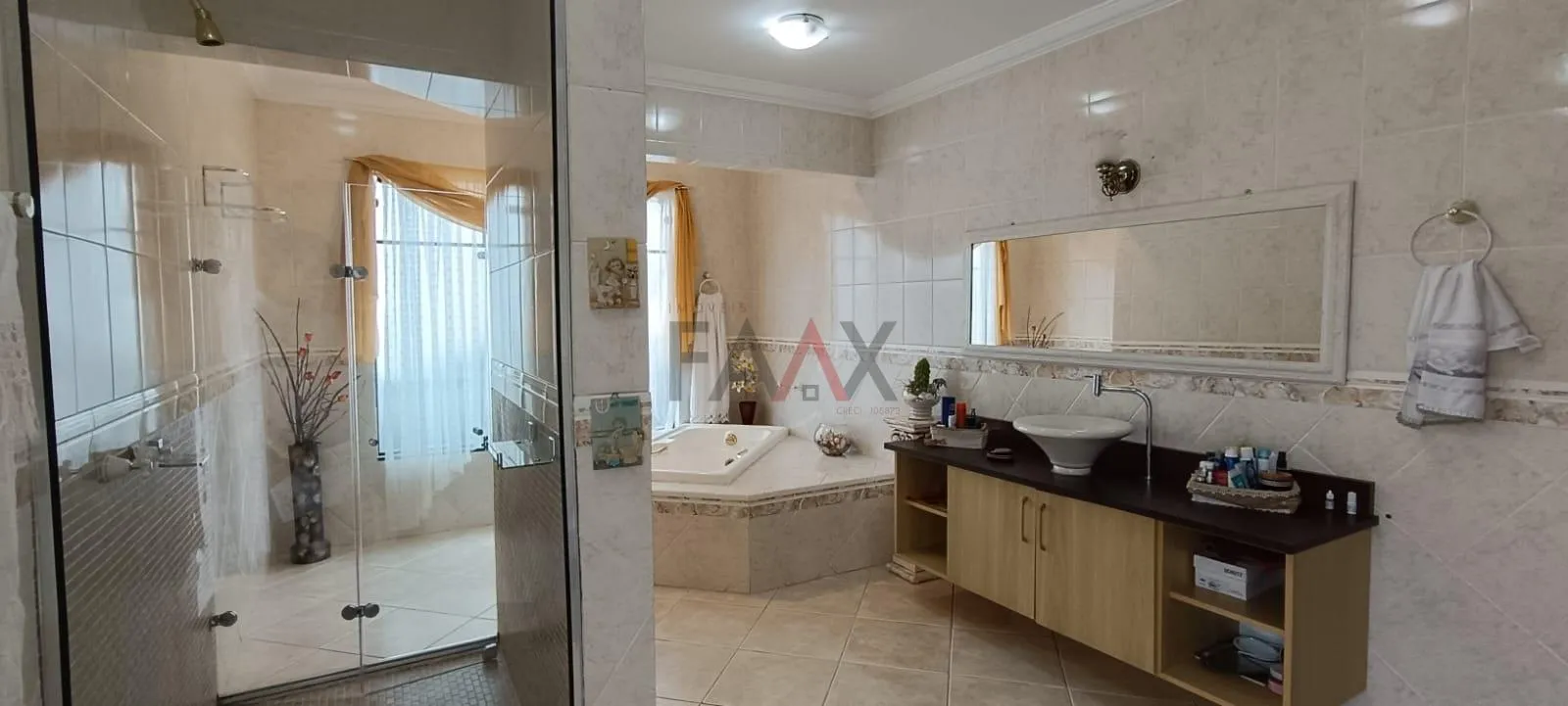 Imagem Sobrado com 6 dormitórios à venda,470.00 m , VILA BUCH, GUARAPUAVA - PR