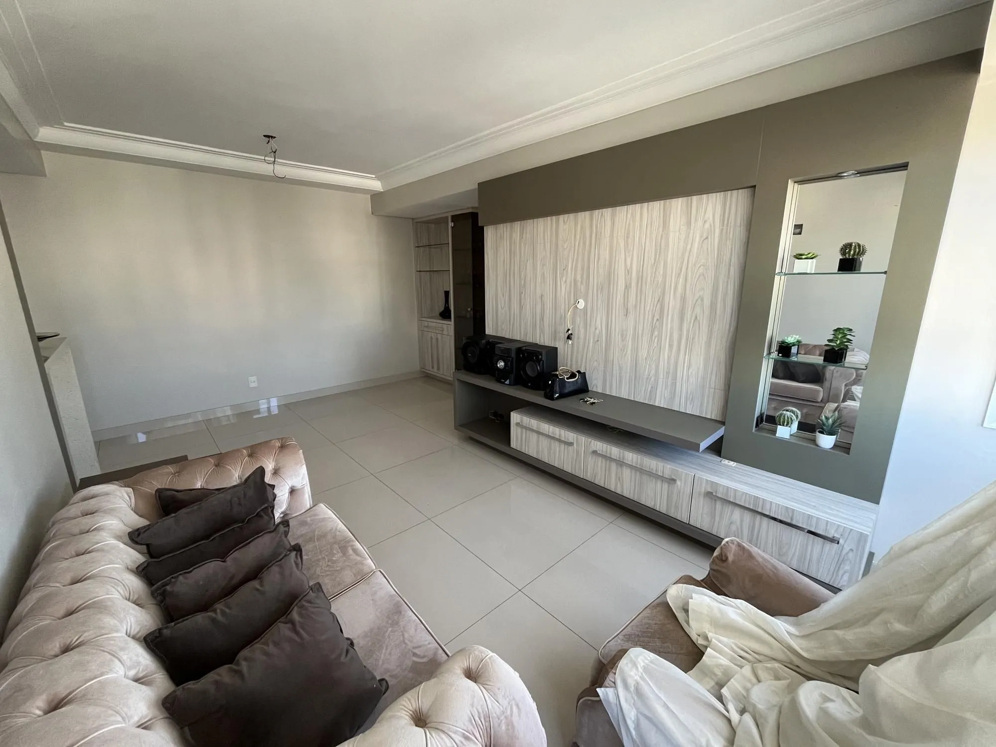 Imagem Apartamento de 2 quartos, suíte e 2 vagas garagem bairro São João Porto Alegre