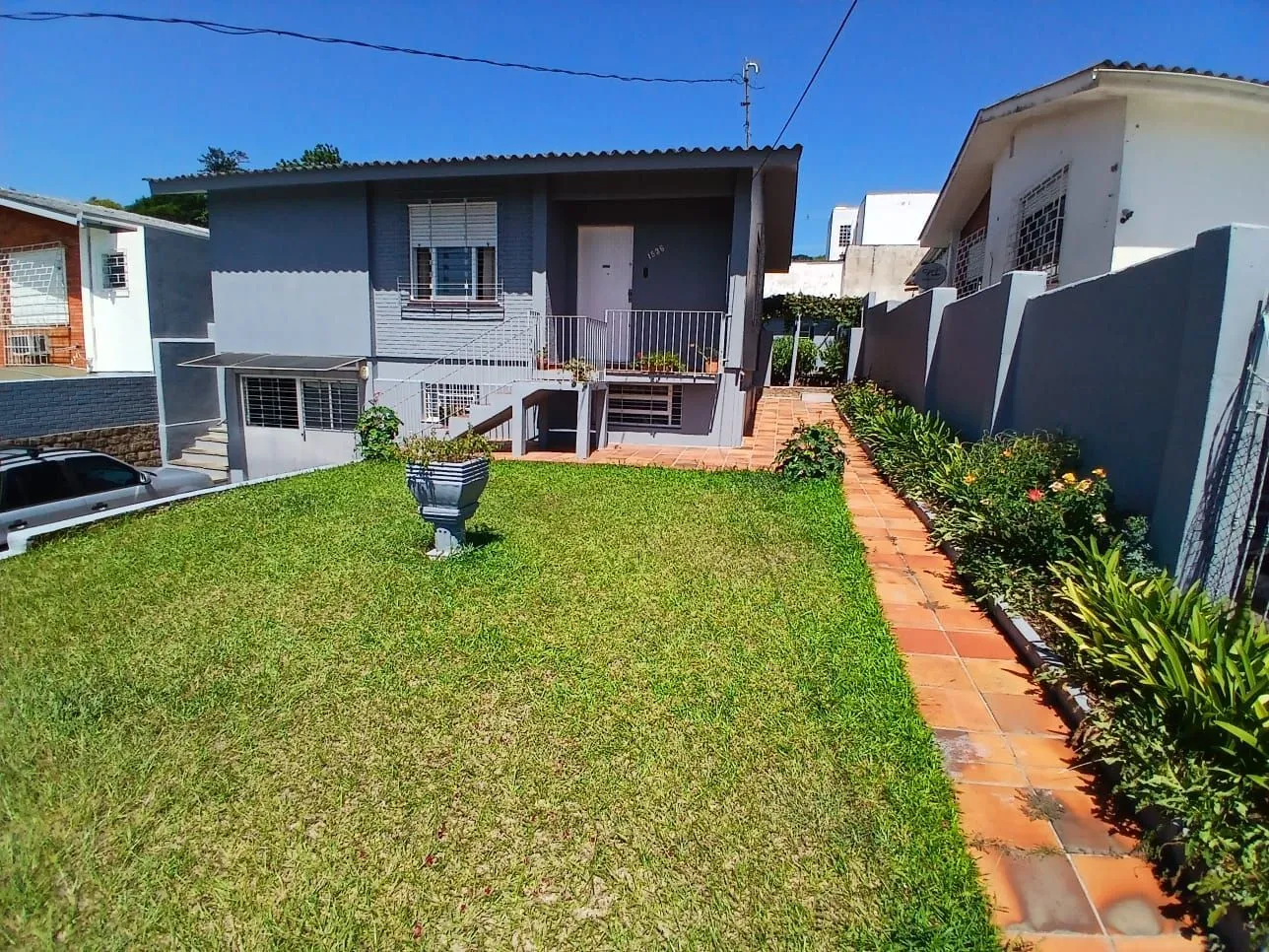 Imagem Casa com 03 dormitorios e amplo jardim no bairro Santa Tereza /RS