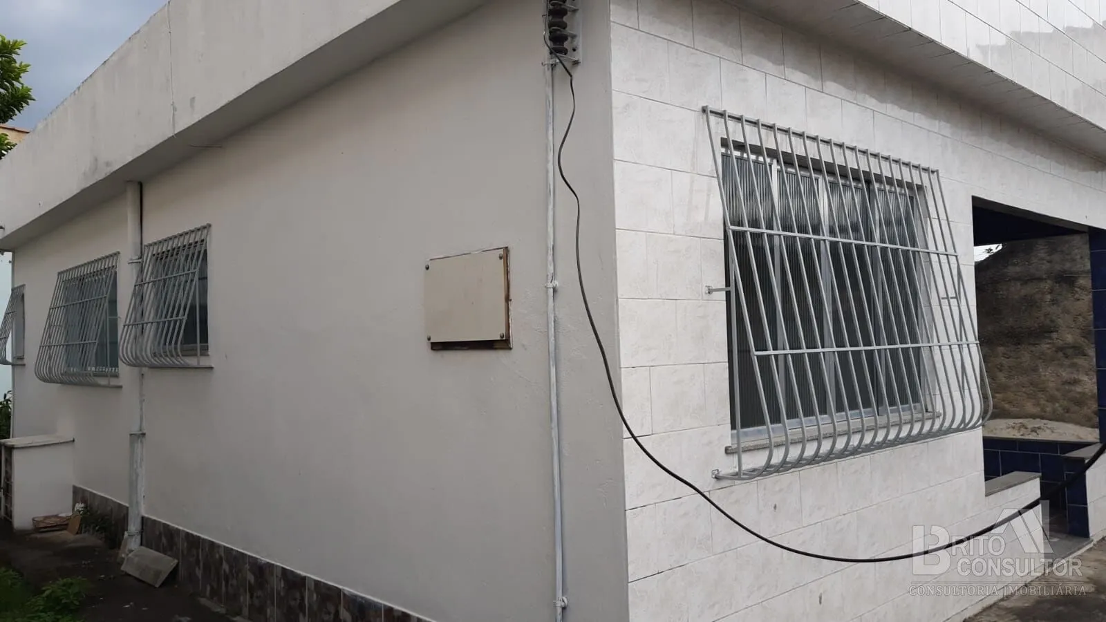 Imagem Casa com 2 Qts, Quintal, 3 Vagas ou mais, em Trindade, São Gonçalo/RJ