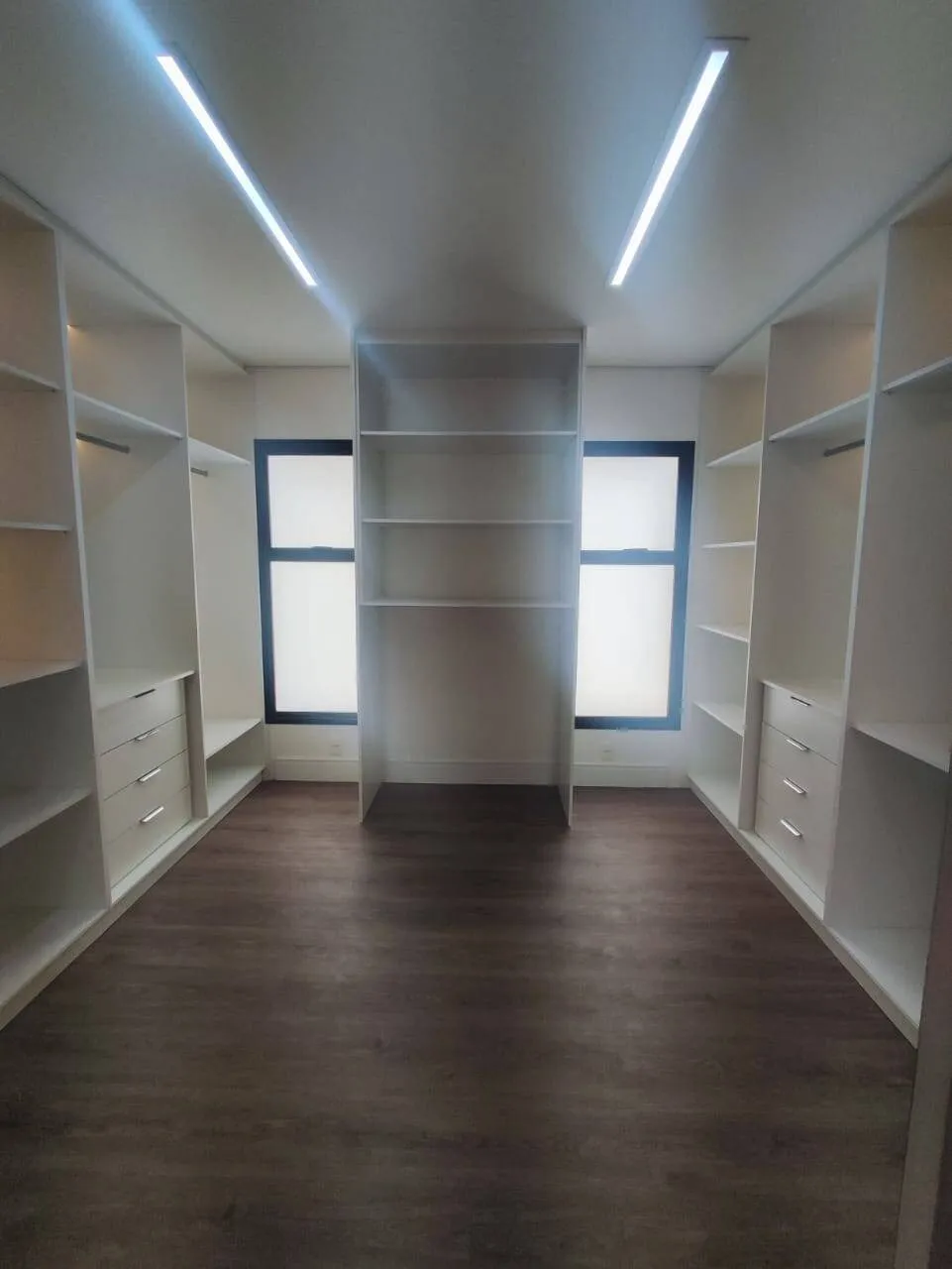 Imagem Apartamento de Alto Padrão com 360m² no Centro de Alphaville