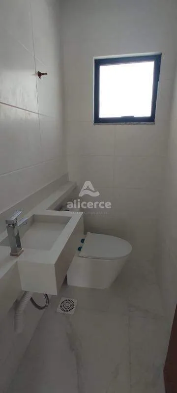 Imagem Sobrado à venda com 2 quartos 2 suítes, 84m² em Potecas São José