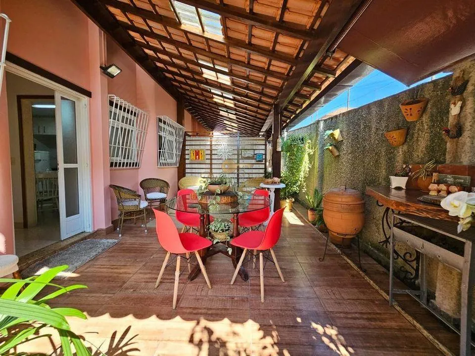 Imagem Casa em Condomínio para Venda em Teresópolis / RJ no bairro Bom Retiro