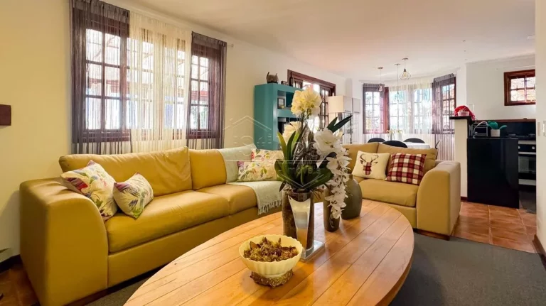 Imagem Casa de condomínio em Campos do Jordão