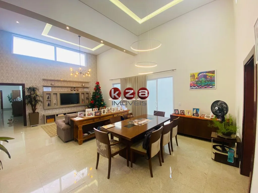 Imagem Luxuosa casa em condomínio à venda em Valinhos-SP, no Condomínio Canto Del Bosco: 3 quartos, 3 suítes, 3 salas, 4 vagas de garagem, 367m².