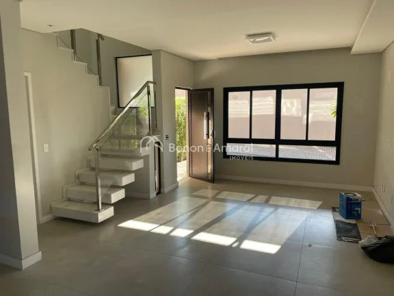 Imagem Linda casa triplex de 150m² para locação em um dos condomínios mais charmosos do Taquaral, o La ...