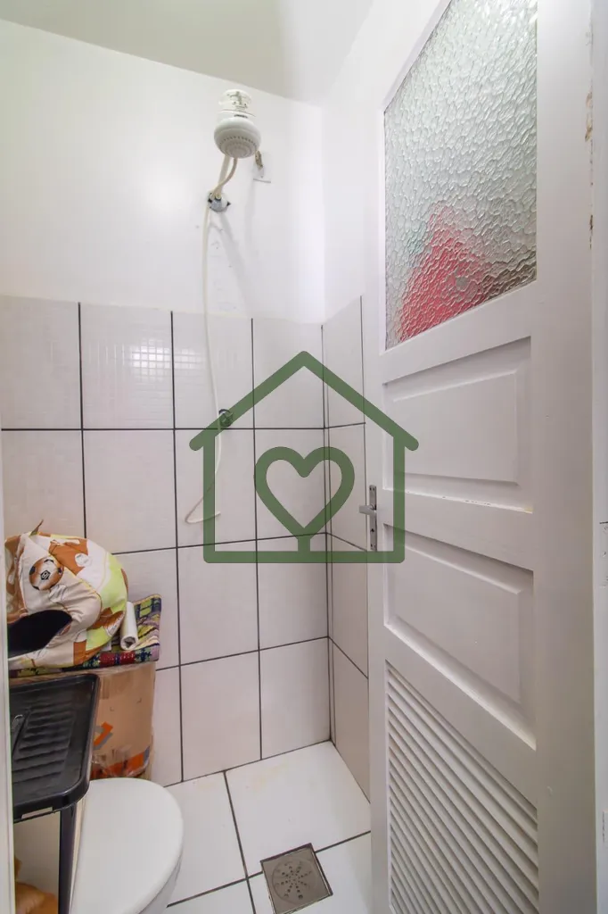 Imagem No Bairro Rio Branco , Apartamento de 02 dormitórios na Rua Vasco da Gama, próximo ao Zaffari Cabr...