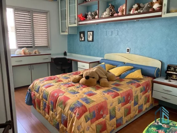 Imagem Apartamento Mobiliado, 03 quartos c/suíte, 02 vagas, 30 metros do shopping no Batel/Água Verde em Curitiba PR
