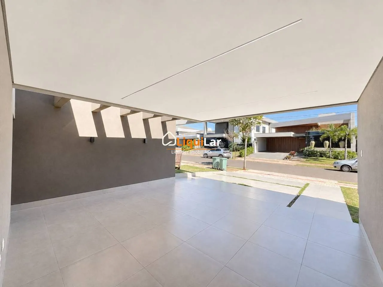 Imagem Alphaville 4 | Casa Térrea com Escritório, Cozinha Separada e Piscina Aquecida