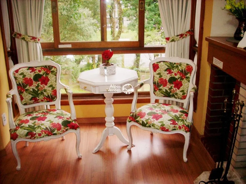 Imagem Vende-se apartamento mobiliado em Gramado a 5 minutos da Rua Coberta