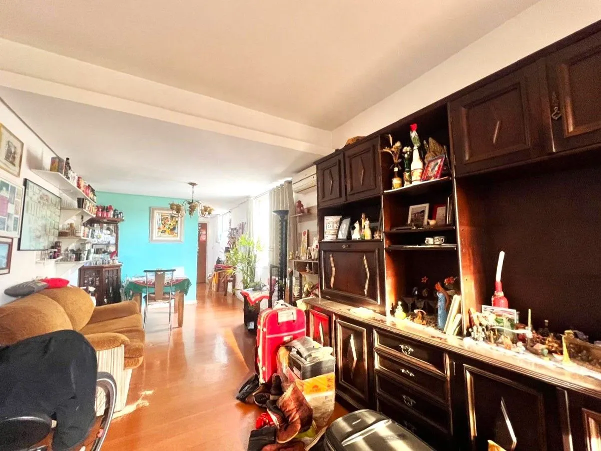 Imagem OPORTUNIDADE ÚNICA NO BOM FIM: APARTAMENTO 2 DORMITÓRIOS COM VAGA E ELEVADOR