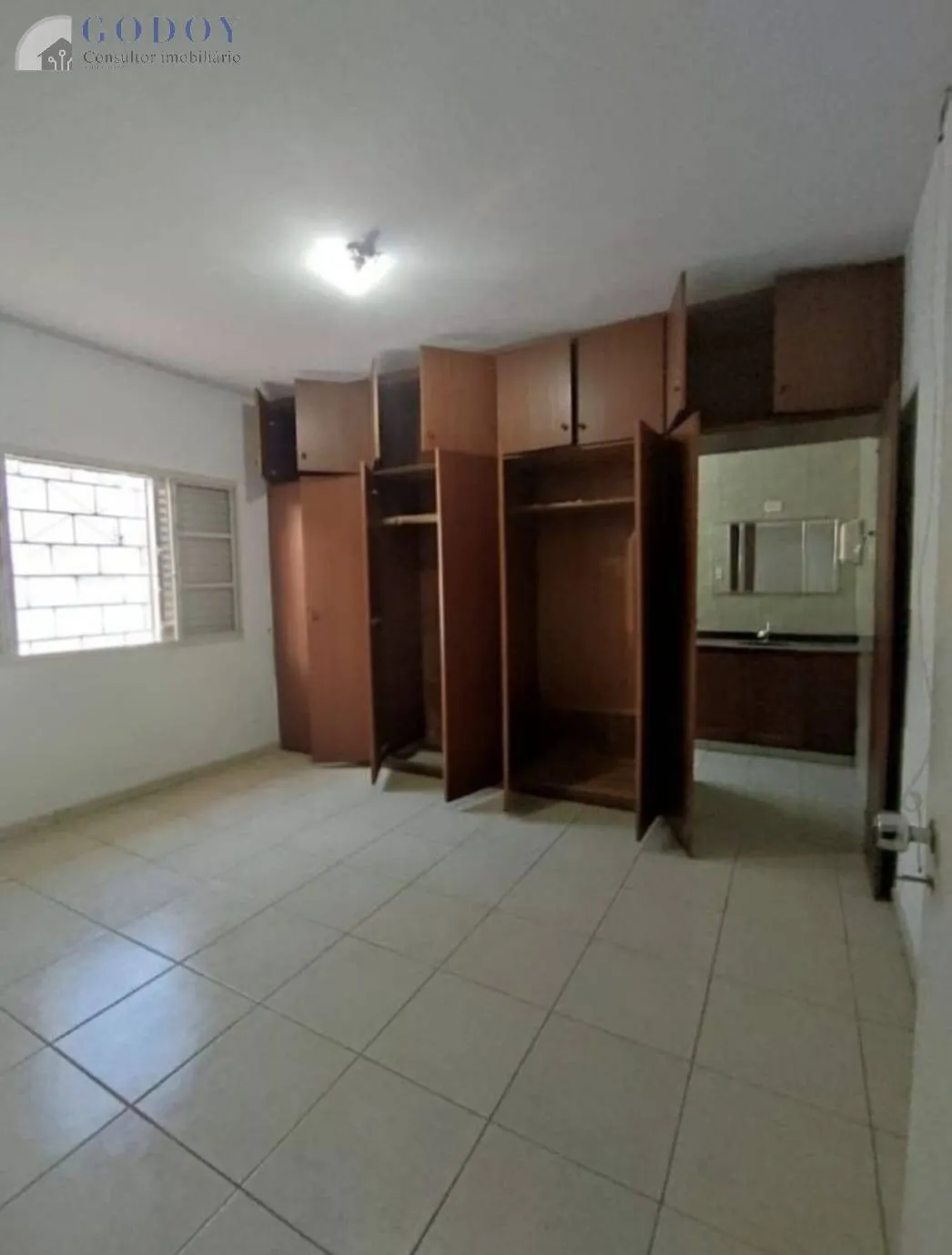 Imagem Casa ampla com 4 quartos, suíte, rancho e garagem em ótima localização