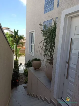 Imagem Casa 3 suítes maravilhosa oportunidade mesmo, toda com planejados, equipada
