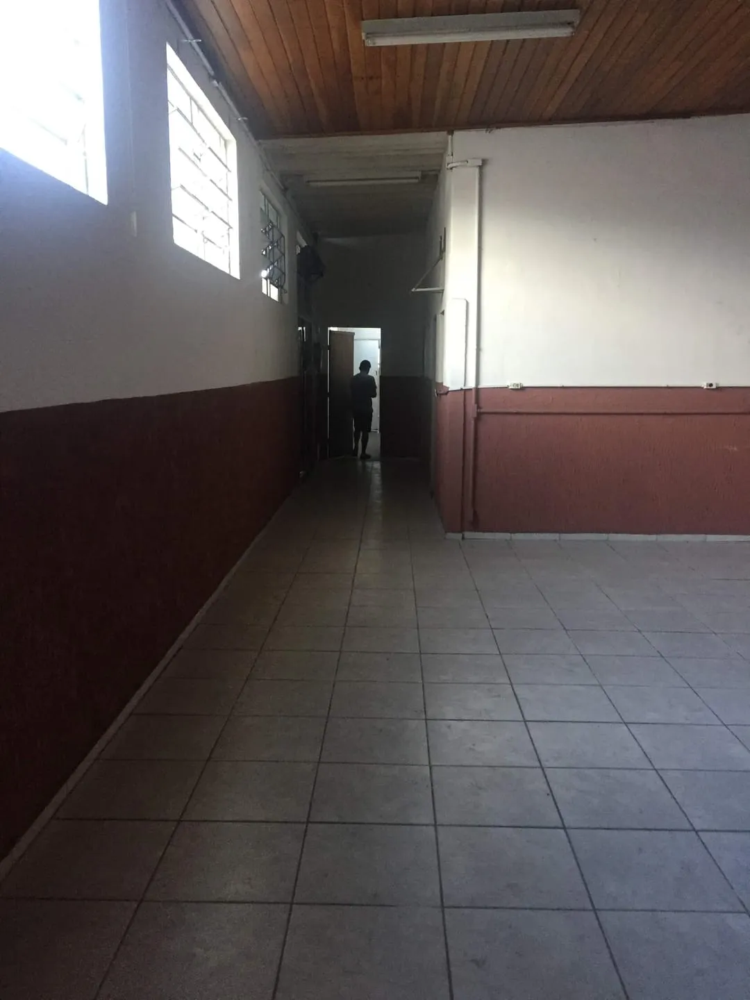 Imagem Comercial à venda 2 Quartos, 4 Vagas, 300M², Jardim Rosely, Pindamonhangaba - SP