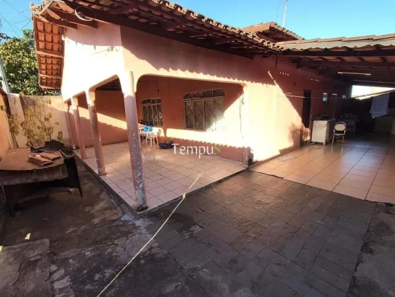 Imagem Casa/Terreno à venda, 420 m² de terreno, frente a avenida, em Vila São Tomaz, Aparecida de Goiânia/GO