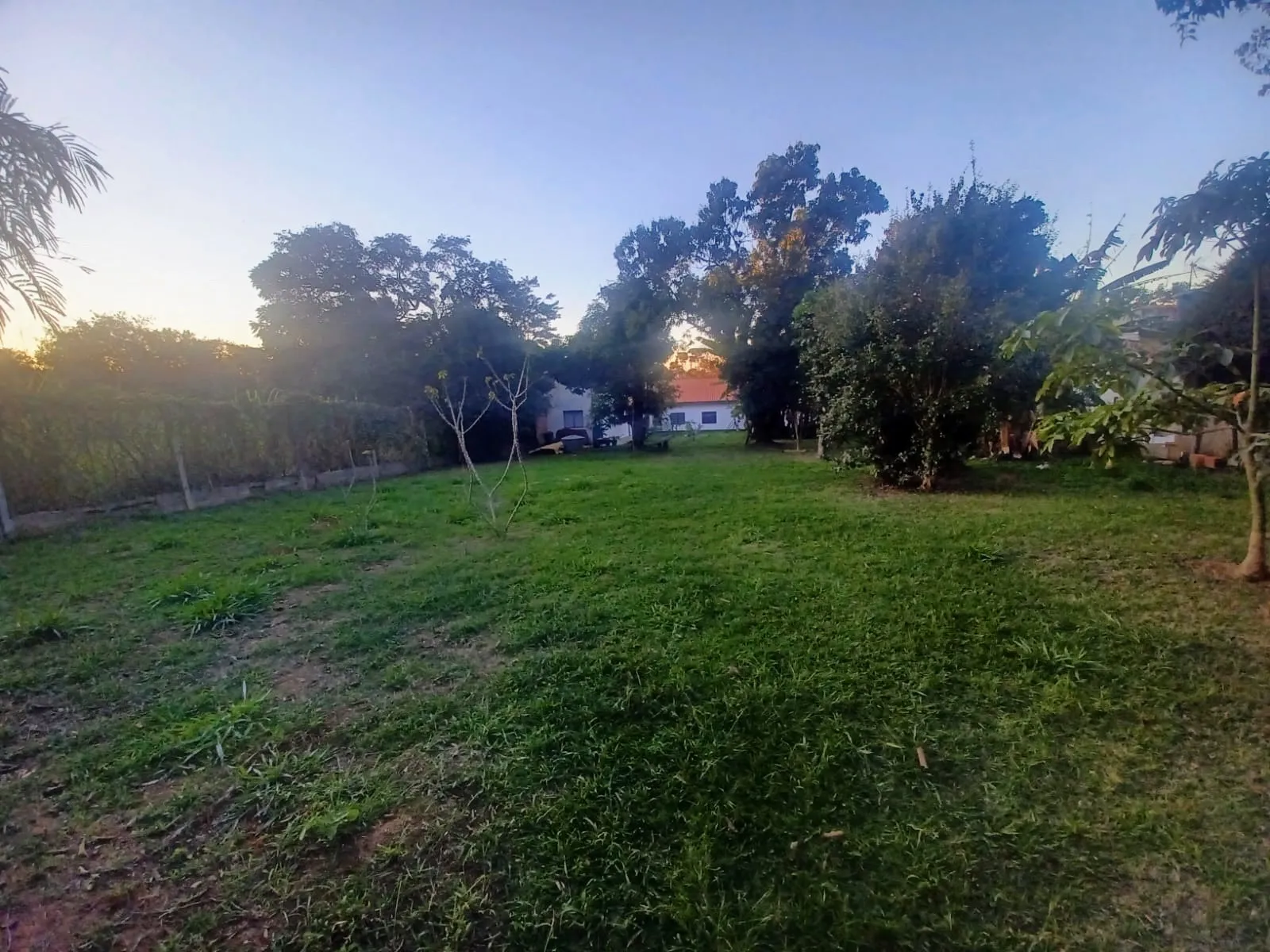 Imagem Terreno no Condomínio Residencial Aquarius de 800m² com uma Edicula no Fundos- Araçoiaba da Serra/SP