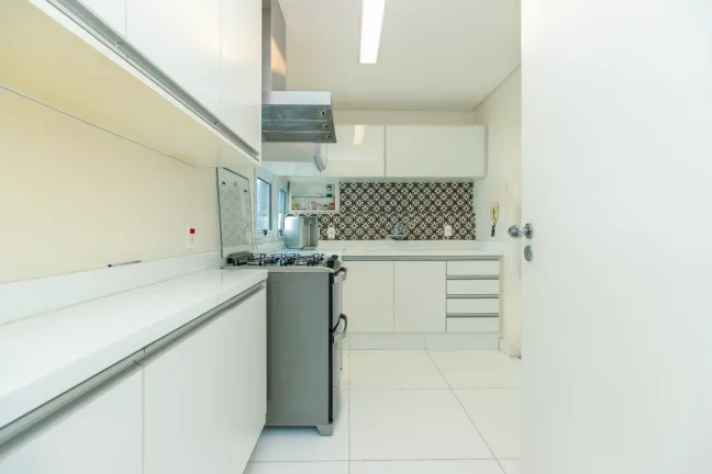 Imagem Apartamento à venda em São Paulo, Jardim Europa, com 2 quartos, 126m2
