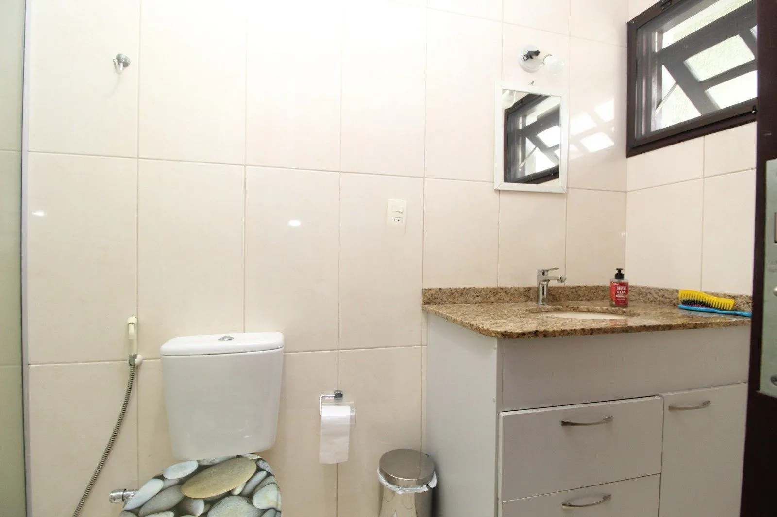 Imagem Casa de 180m² com 3 dormitórios no bairro Ecoville, Porto Alegre