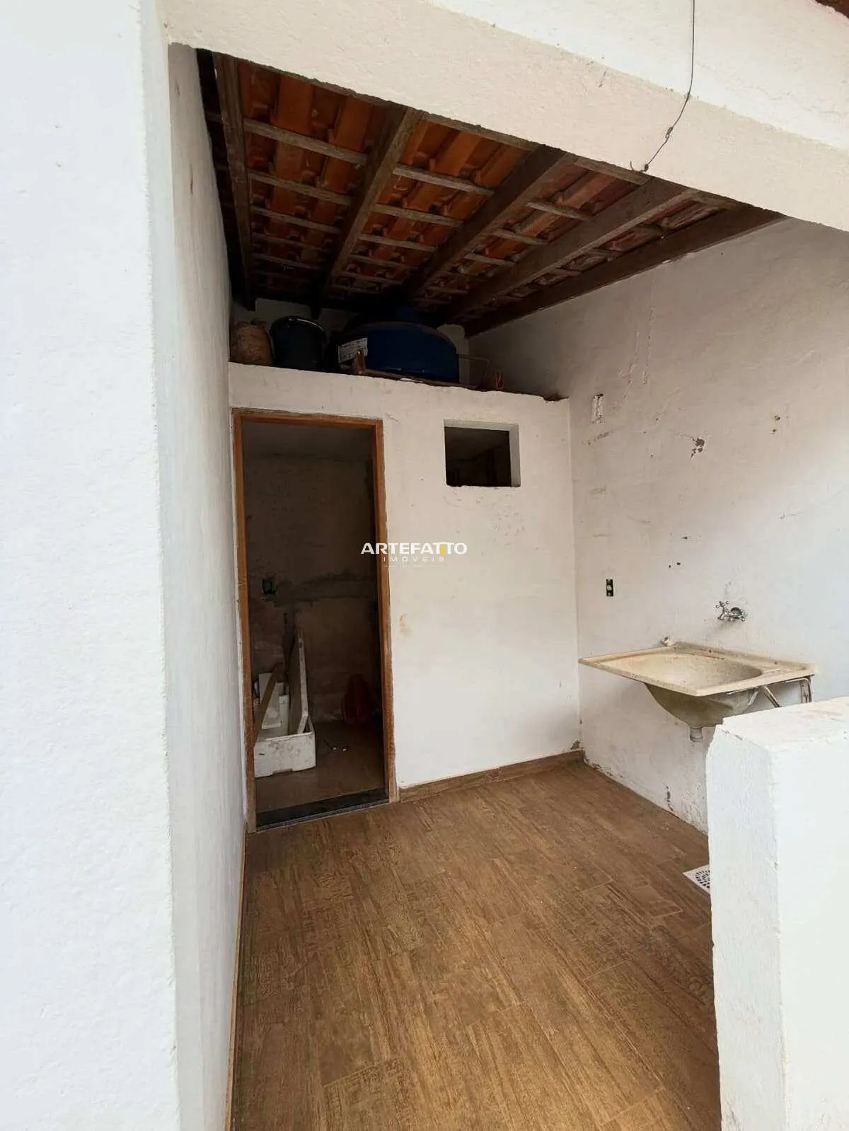 Imagem OPORTUNIDADE DE CASA NO RESIDENCIAL CHICO NECA EM TERRENO INTEIRO