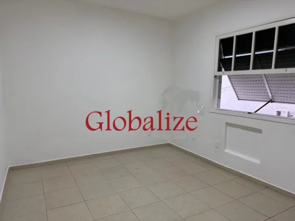Imagem Apartamento amplo de 1 dormitório, condomínio baixo, vaga de garagem garantida e excelente localização.