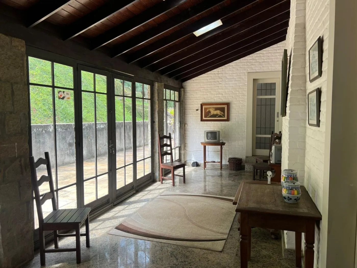 Imagem Casa para Venda em Petrópolis / RJ no bairro Valparaíso