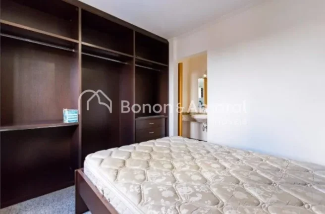 Imagem Apartamento de 1 dormitório reformado, semi-mobiliado, bem localizado e já alugado, ideal para inv...