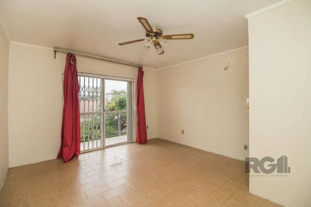 Imagem Excelente casa de 389,53m² com 8 dormitórios e 3 vagas.