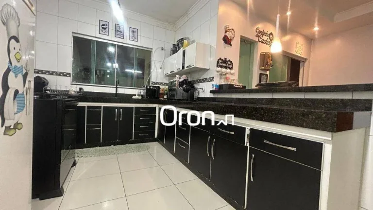 Imagem Sobrado à venda, 300 m² por R$ 699.000,00 - Moinho dos Ventos - Goiânia/GO